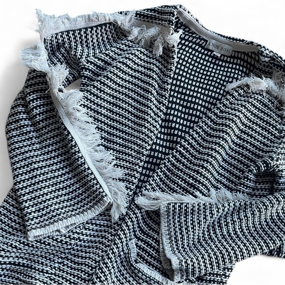 Knox Rose black & white striped knit fringe open front cardigan size M - Picture 1 of 6